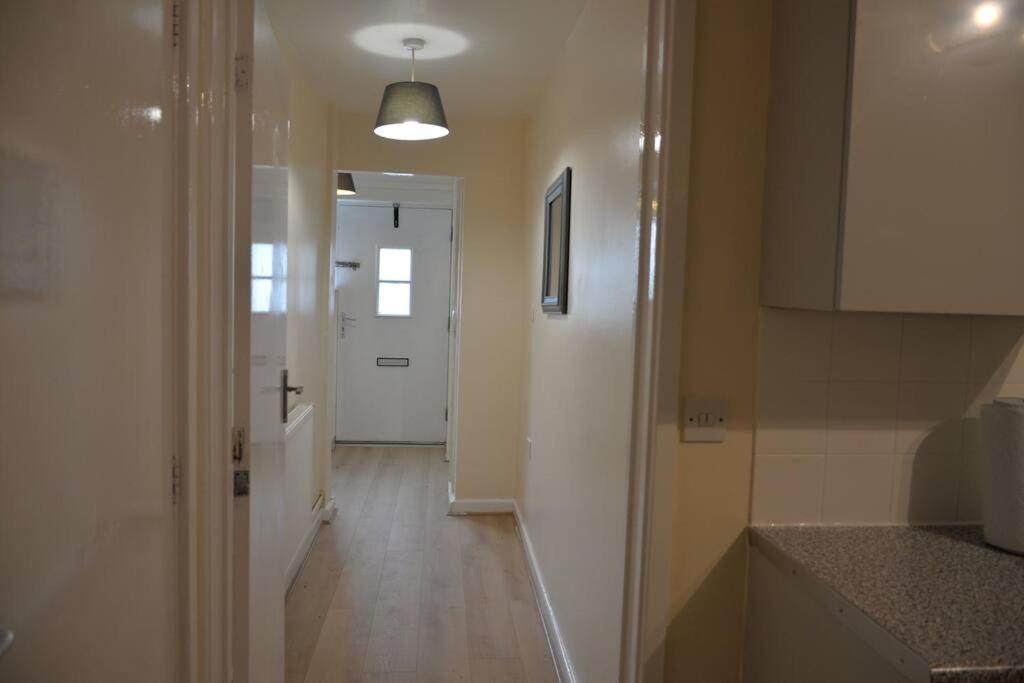London 4 Bedroom House Exterior photo